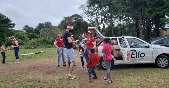 Ação solidaria de Natal da Ello