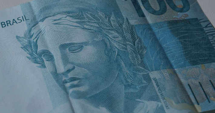 Mercado reduz estimativa de crescimento da economia para 0,82%